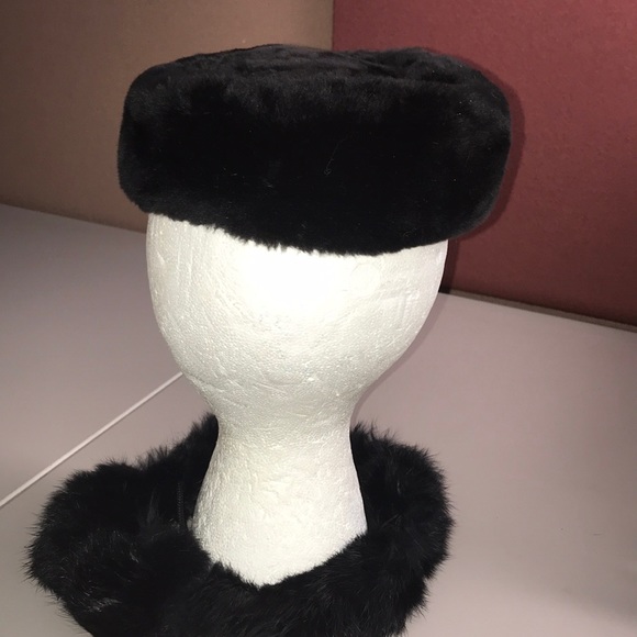 Miss Alice sheared Beaver Pill Box Hat - Picture 5 of 8